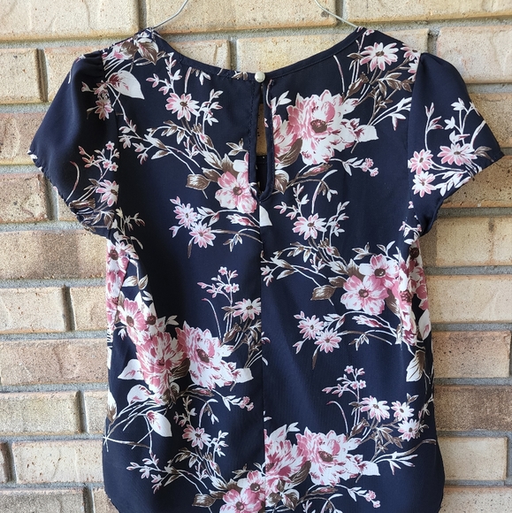 Navy blue top, floral print - Picture 2 of 4